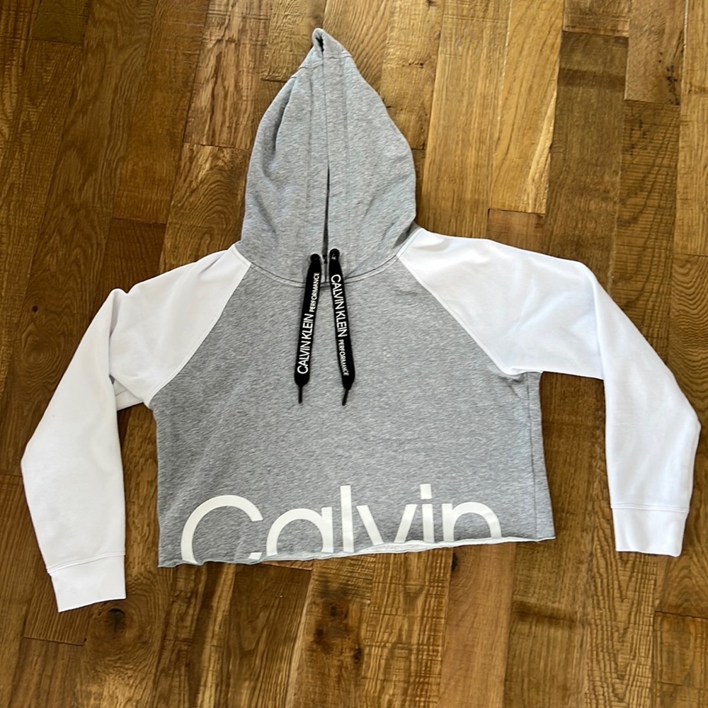 Grey and white cropped Calvin a Klein Sweatshirt